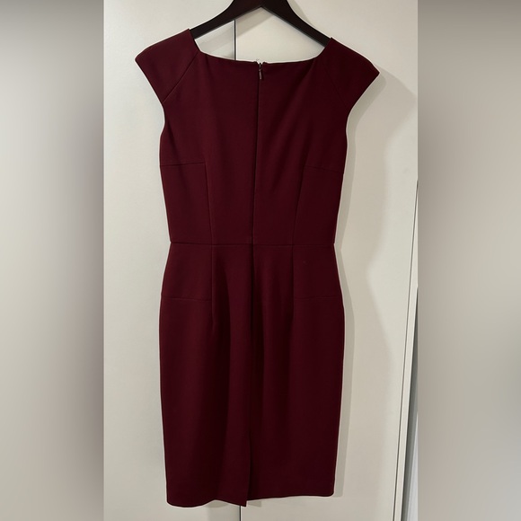 Burgundy French Connection dress in a size 6 - Picture 2 of 3